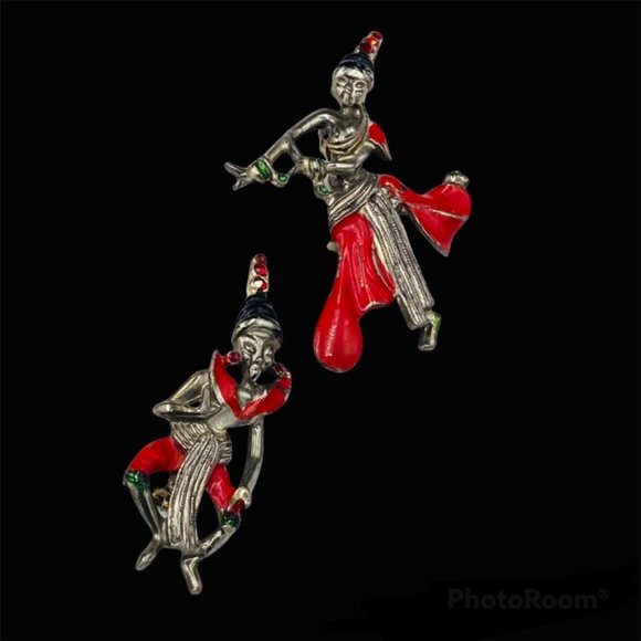 Vintage Pair Balinese Dancer Enamel Brooches - Picture 1 of 5